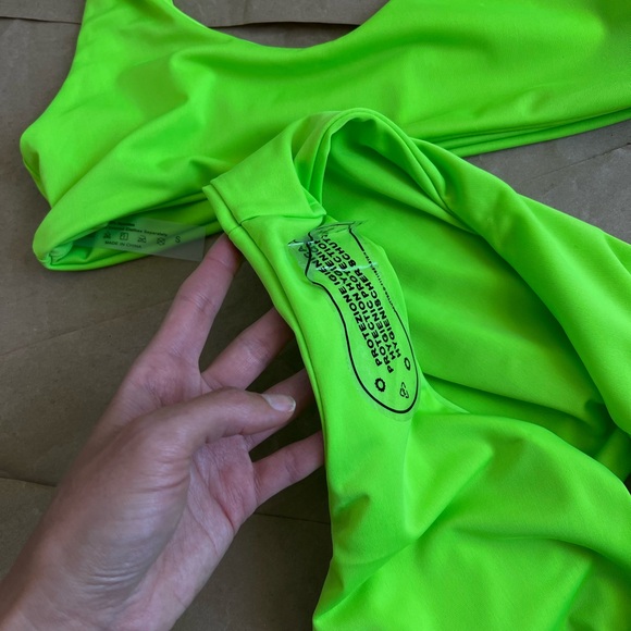 🌿 5/$10 NWT 2 pc bikinis set acid green high rise - Picture 4 of 5